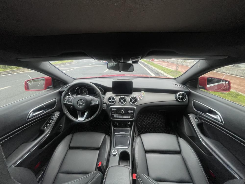 Mercedes-Benz Mercedes-Benz CLA (Import)