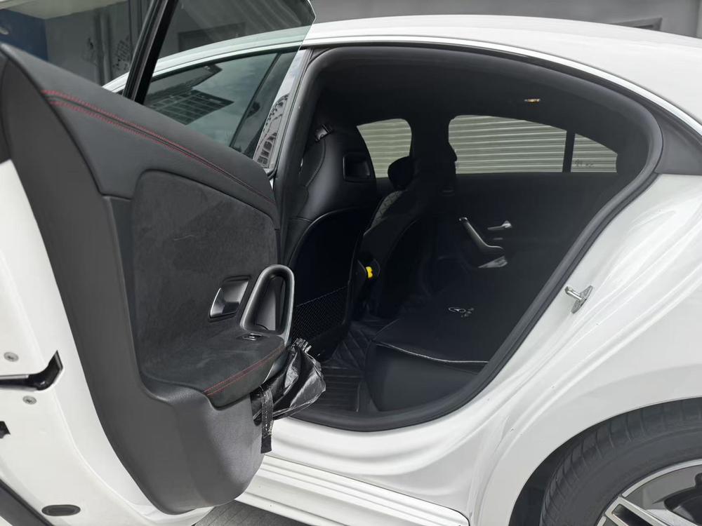 Mercedes-Benz Mercedes-Benz CLA (Import)