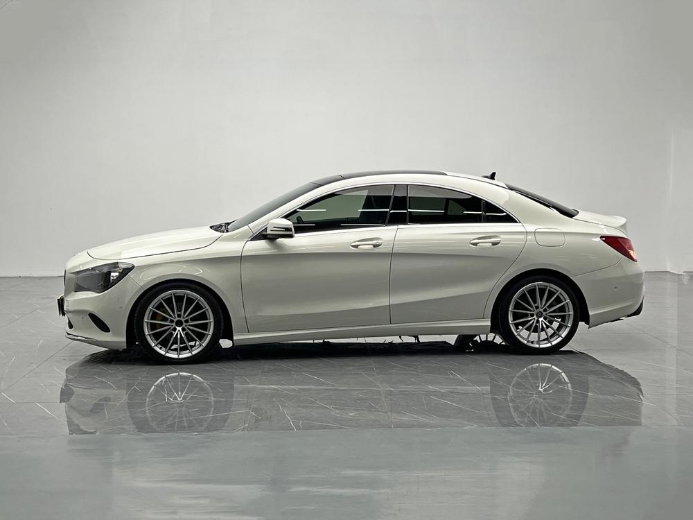 Mercedes-Benz Mercedes-Benz CLA (Import)