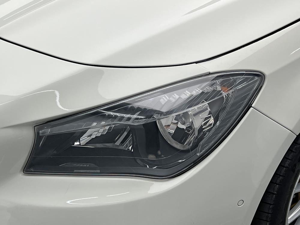 Mercedes-Benz Mercedes-Benz CLA (Import)