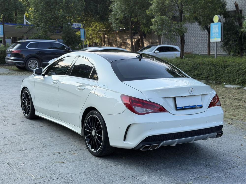 Mercedes-Benz Mercedes-Benz CLA (Import)