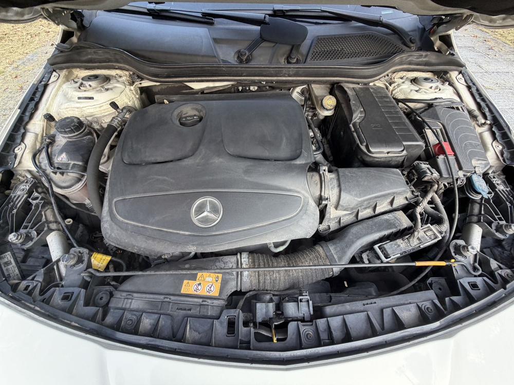 Mercedes-Benz Mercedes-Benz CLA (Import)