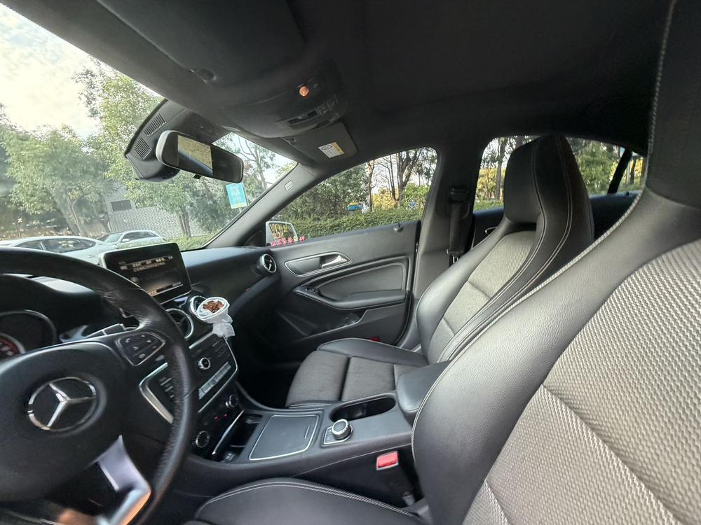 Mercedes-Benz Mercedes-Benz CLA (Import)
