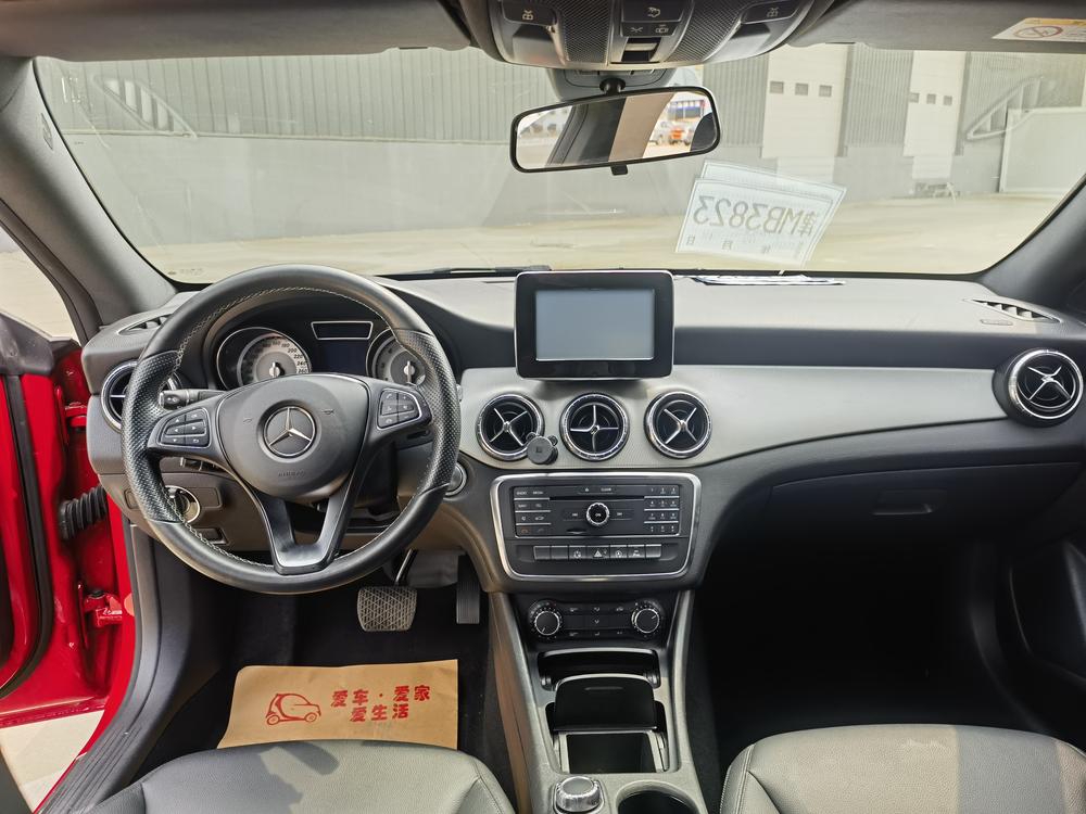 Mercedes-Benz Mercedes-Benz CLA (Import)