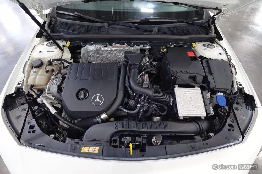 Mercedes-Benz Mercedes-Benz CLA (Import)