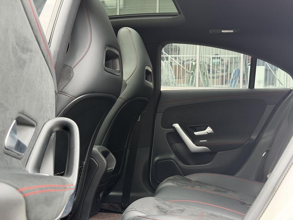 Mercedes-Benz Mercedes-Benz CLA (Import)