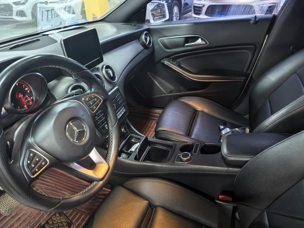 Mercedes-Benz Mercedes-Benz CLA (Import)