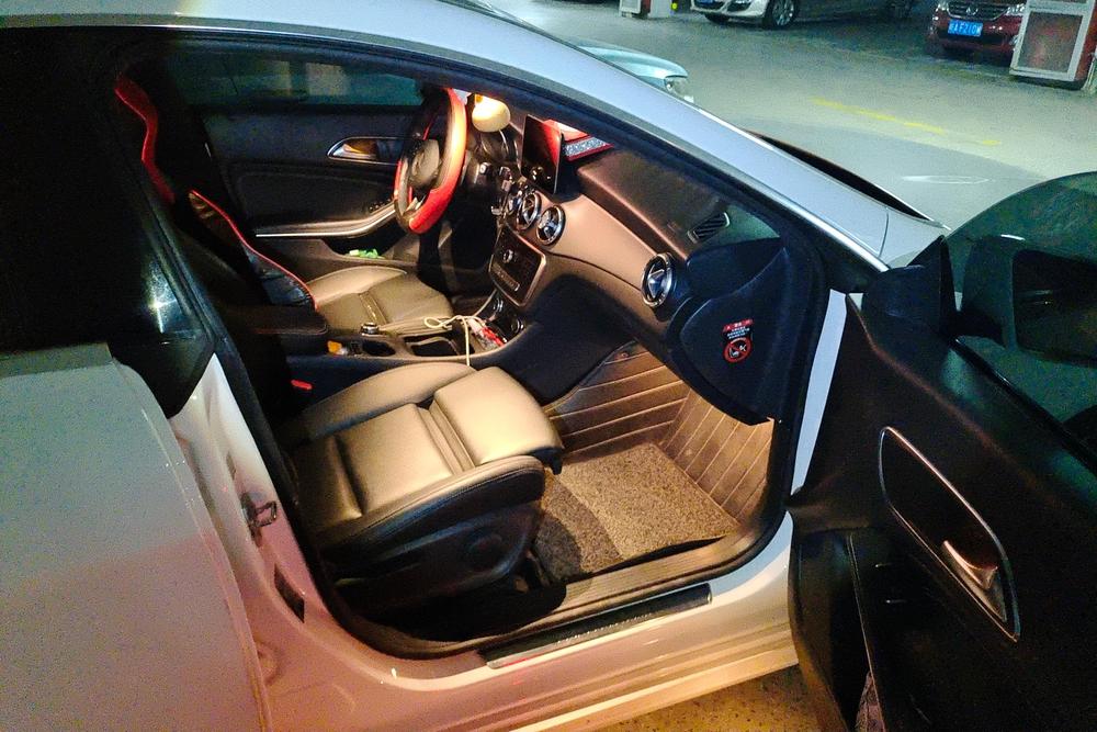 Mercedes-Benz Mercedes-Benz CLA (Import)