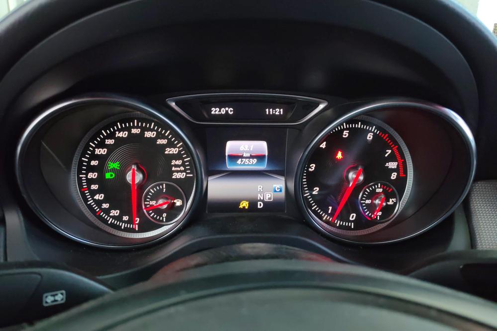 Mercedes-Benz Mercedes-Benz CLA (Import)