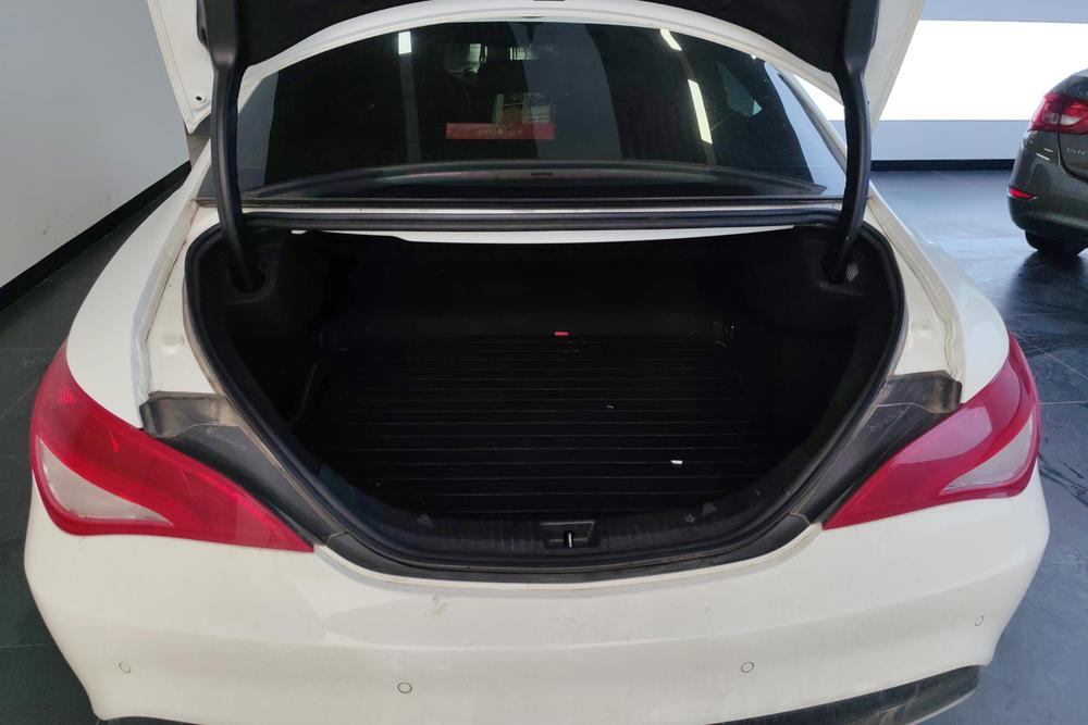 Mercedes-Benz Mercedes-Benz CLA (Import)