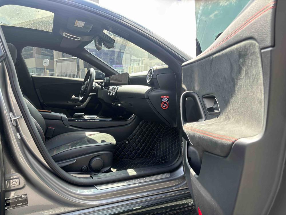 Mercedes-Benz Mercedes-Benz CLA (Import)