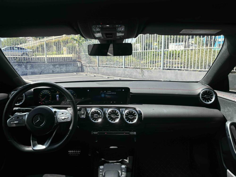 Mercedes-Benz Mercedes-Benz CLA (Import)