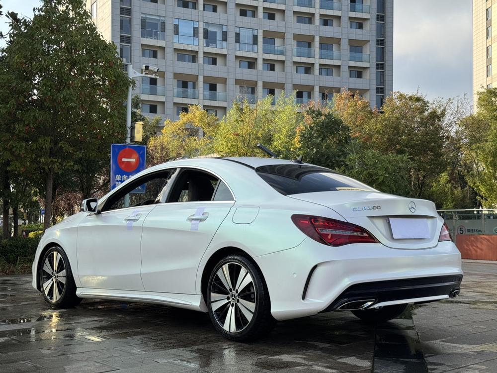 Mercedes-Benz Mercedes-Benz CLA (Import)