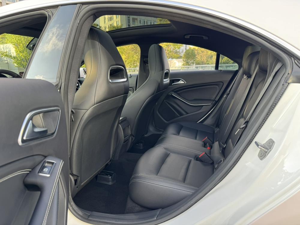 Mercedes-Benz Mercedes-Benz CLA (Import)