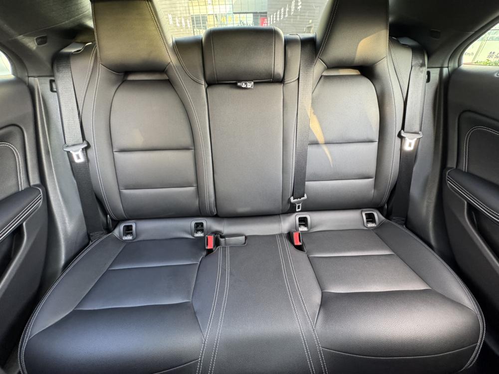 Mercedes-Benz Mercedes-Benz CLA (Import)