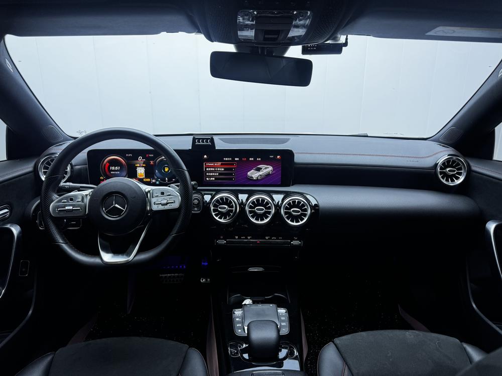 Mercedes-Benz Mercedes-Benz CLA (Import)