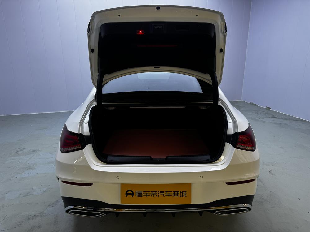 Mercedes-Benz Mercedes-Benz CLA (Import)