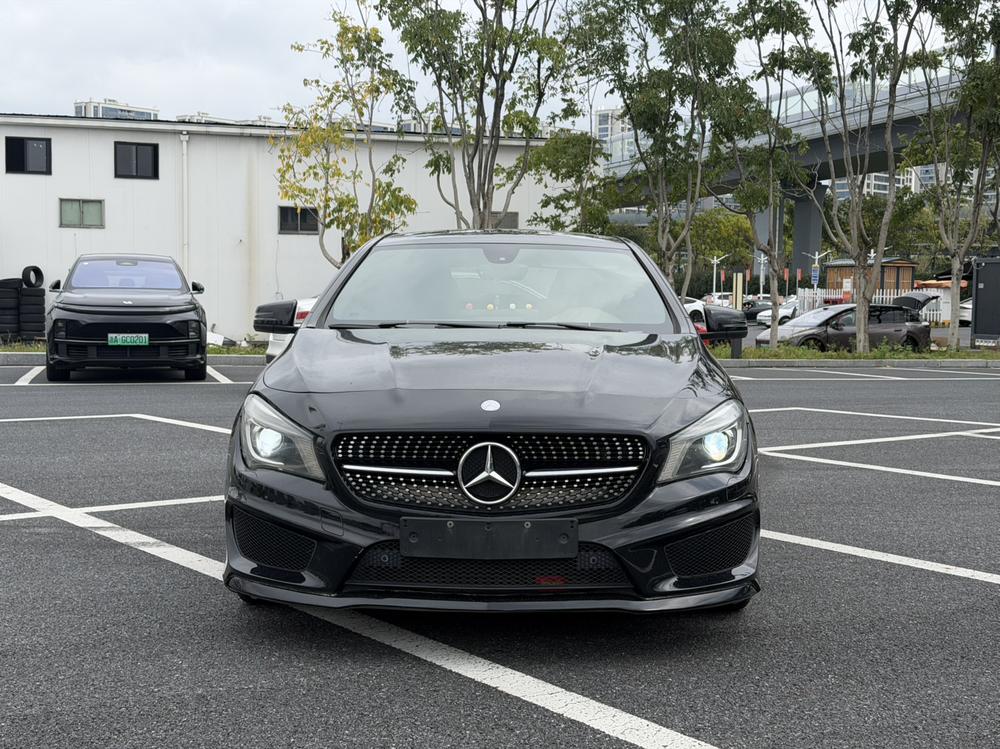 Mercedes-Benz Mercedes-Benz CLA (Import)