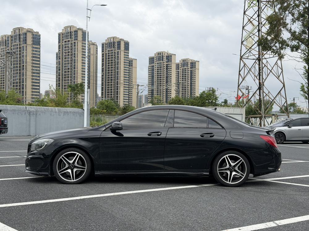 Mercedes-Benz Mercedes-Benz CLA (Import)