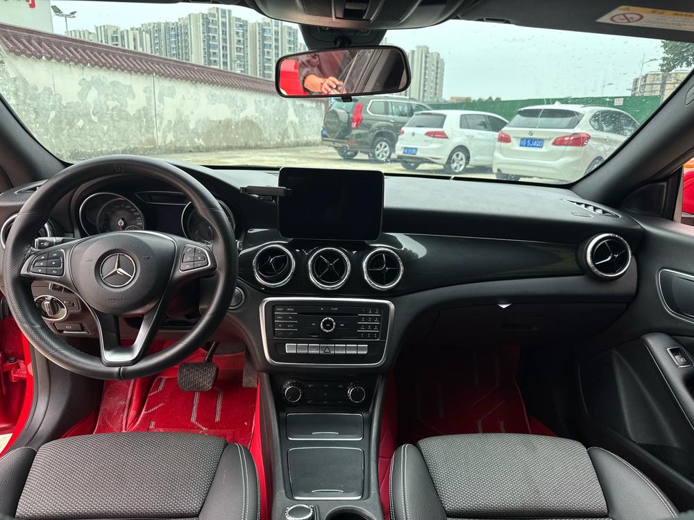 Mercedes-Benz Mercedes-Benz CLA (Import)