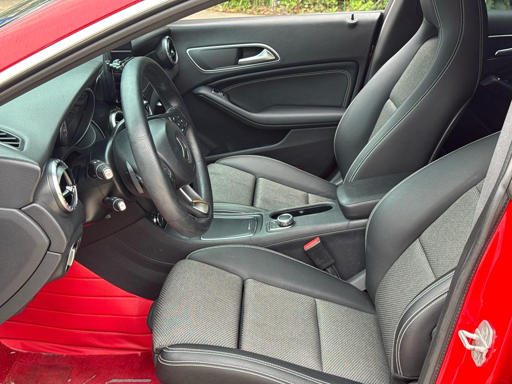 Mercedes-Benz Mercedes-Benz CLA (Import)