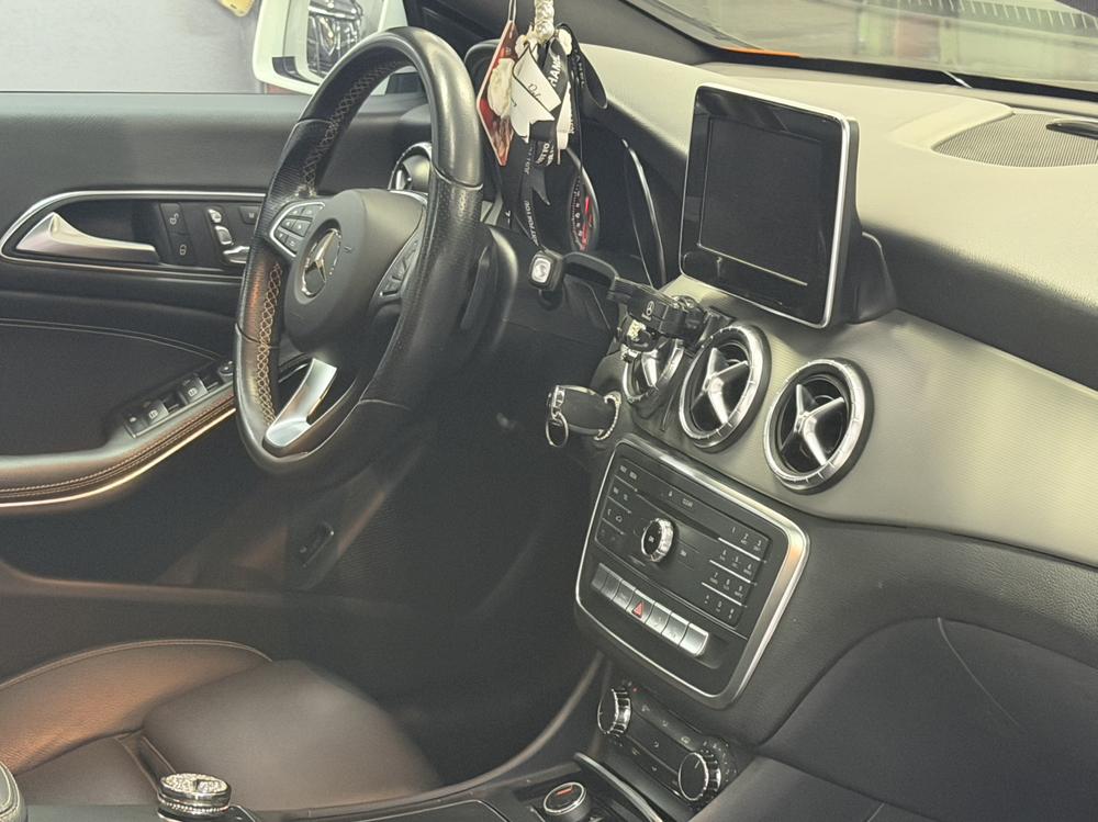 Mercedes-Benz Mercedes-Benz CLA (Import)