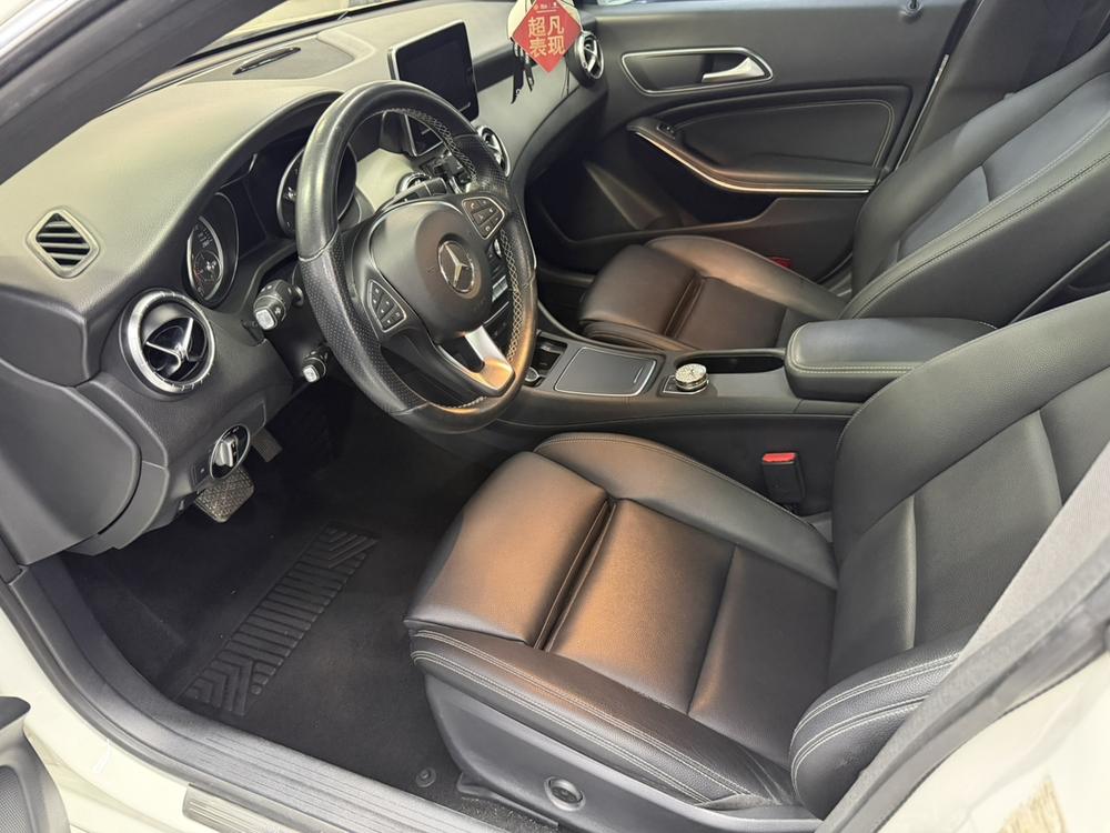 Mercedes-Benz Mercedes-Benz CLA (Import)