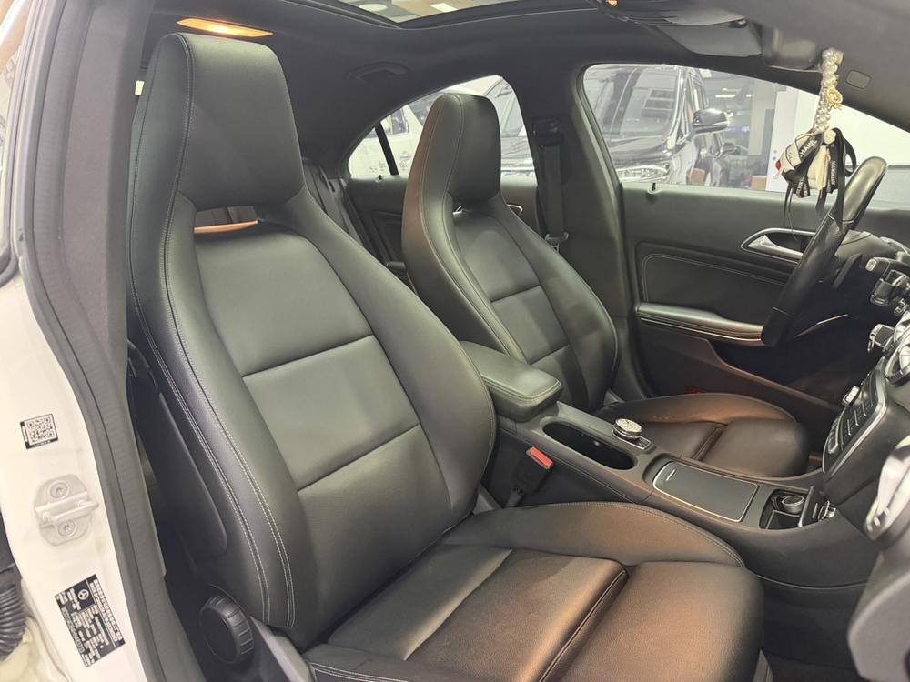 Mercedes-Benz Mercedes-Benz CLA (Import)