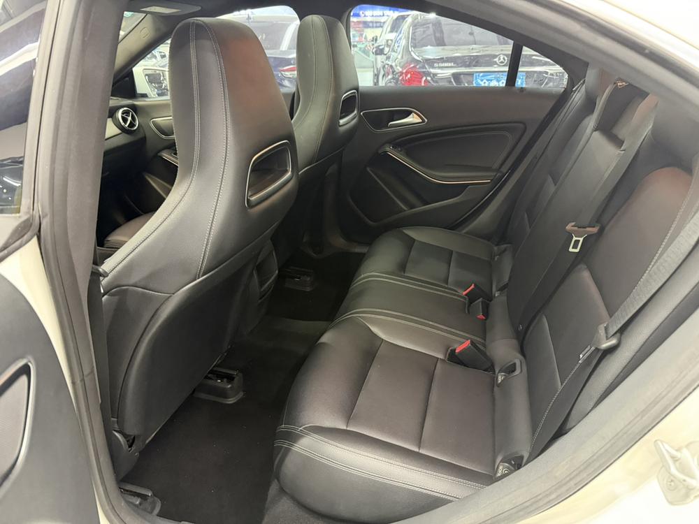 Mercedes-Benz Mercedes-Benz CLA (Import)