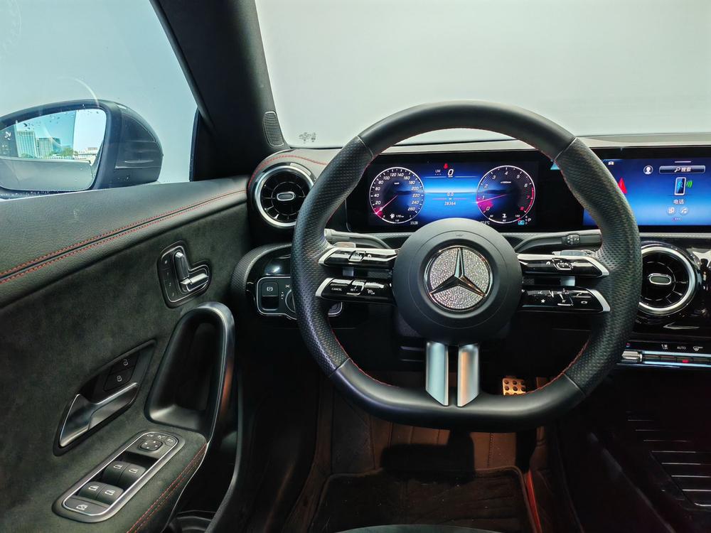 Mercedes-Benz Mercedes-Benz CLA (Import)