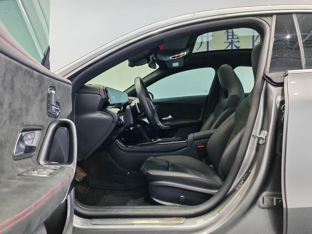 Mercedes-Benz Mercedes-Benz CLA (Import)