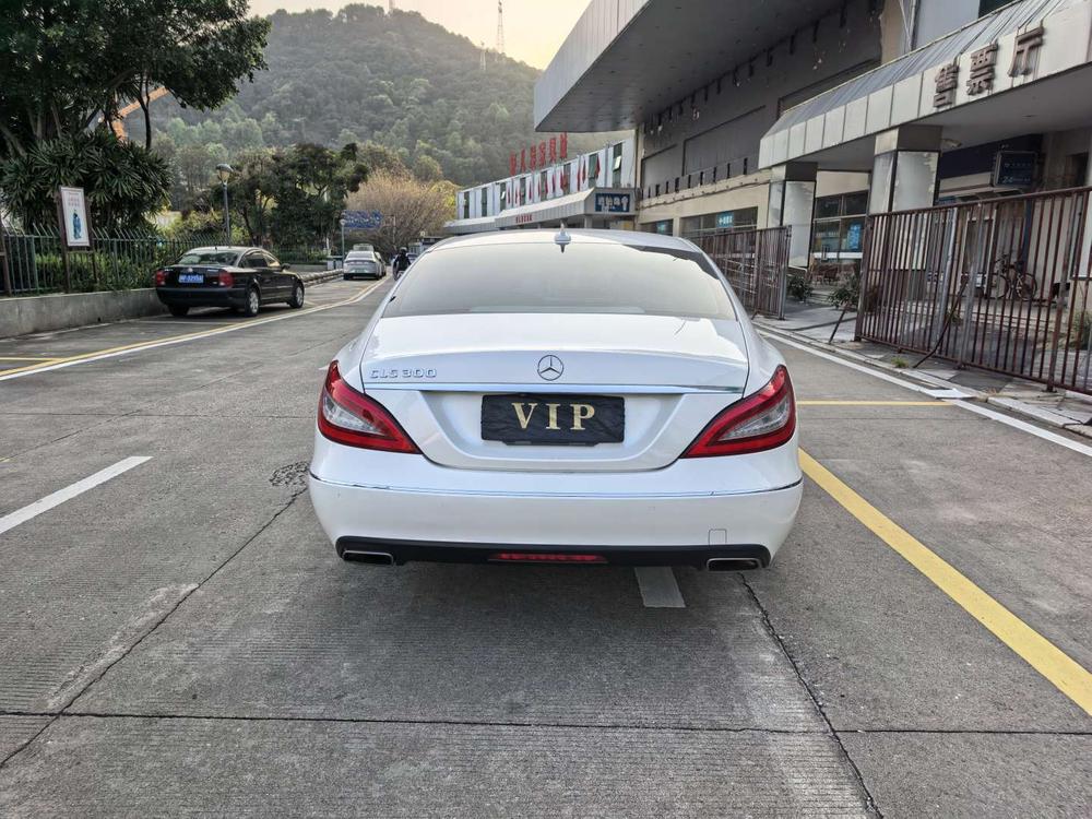 Mercedes-Benz Mercedes-Benz CLS