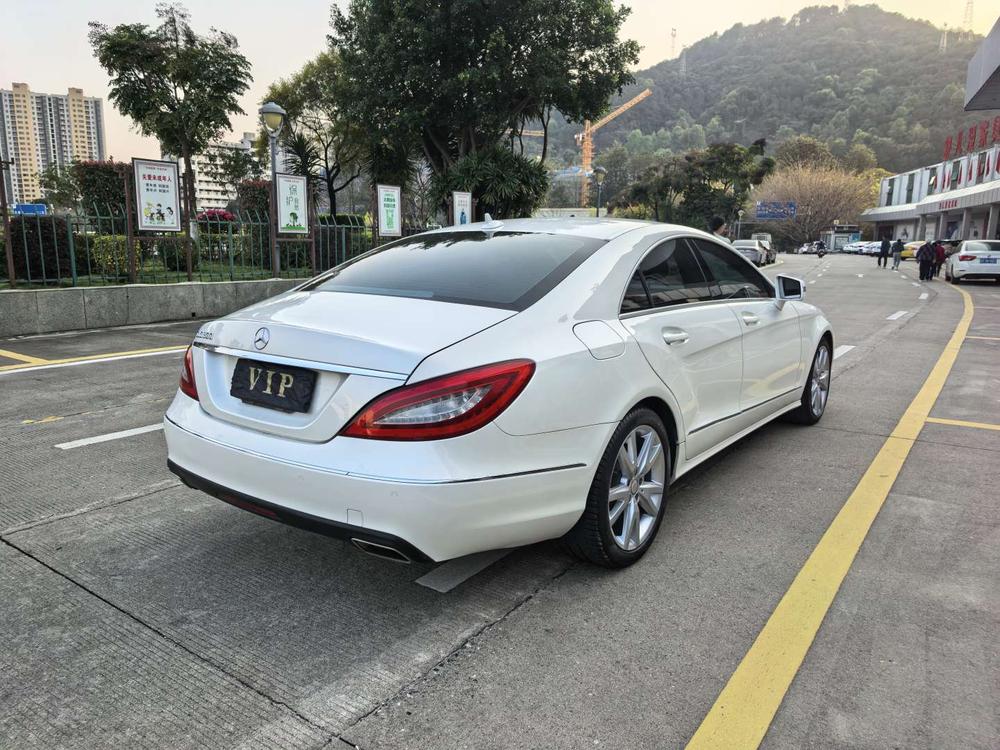 Mercedes-Benz Mercedes-Benz CLS