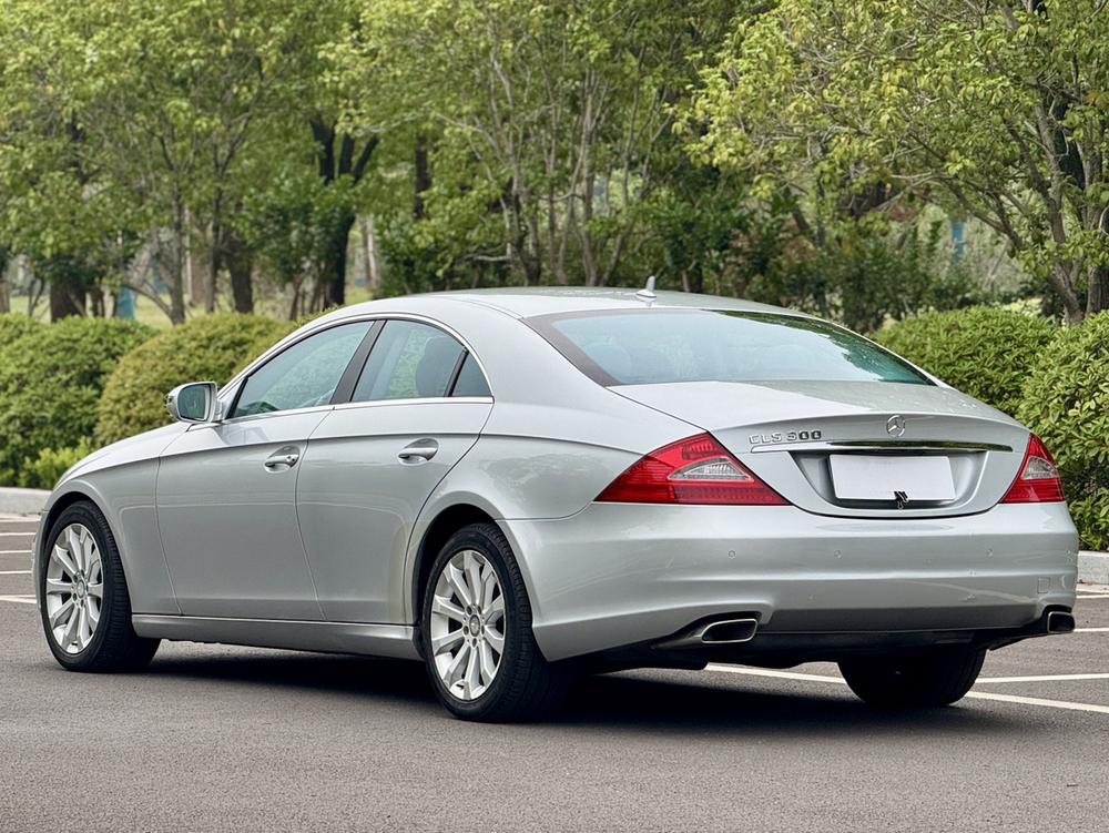 Mercedes-Benz Mercedes-Benz CLS