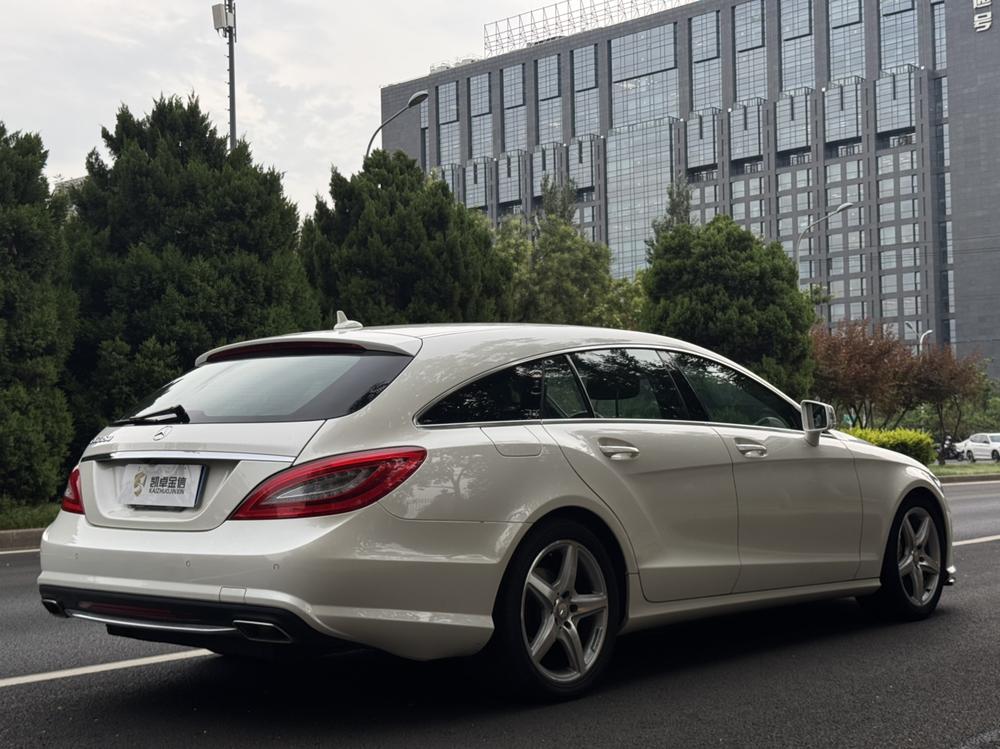 Mercedes-Benz Mercedes-Benz CLS