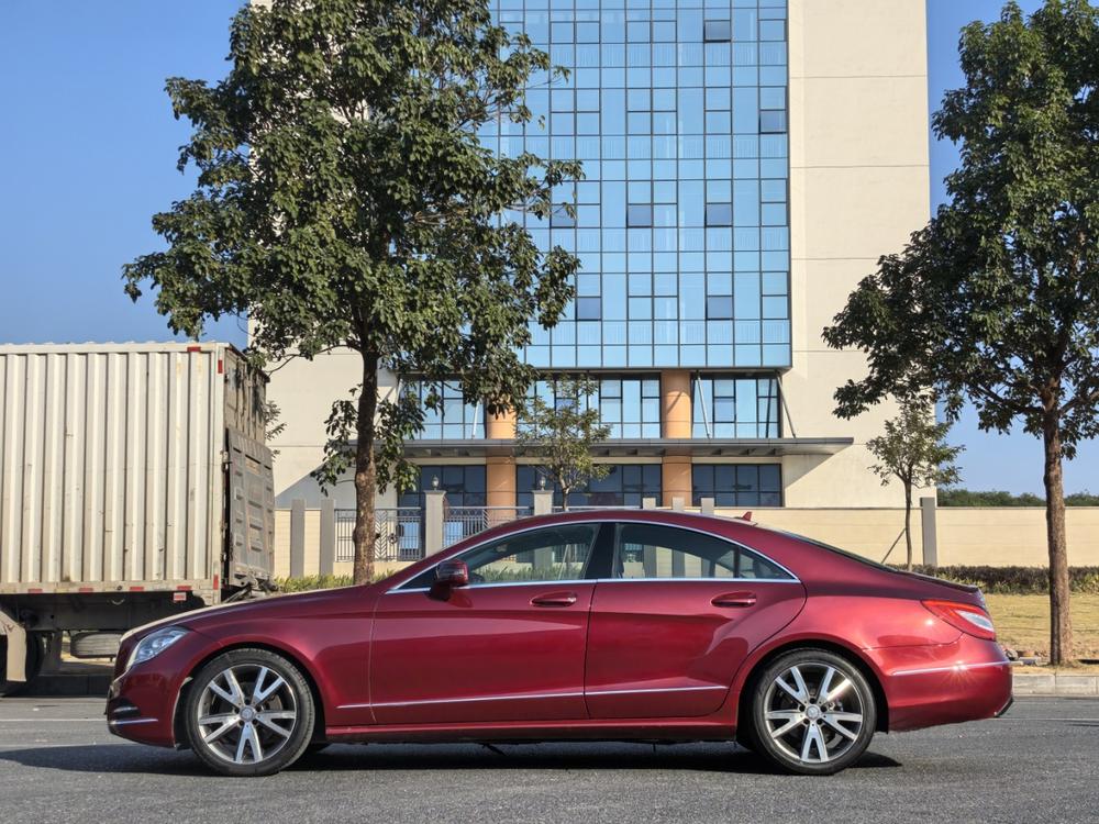 Mercedes-Benz Mercedes-Benz CLS