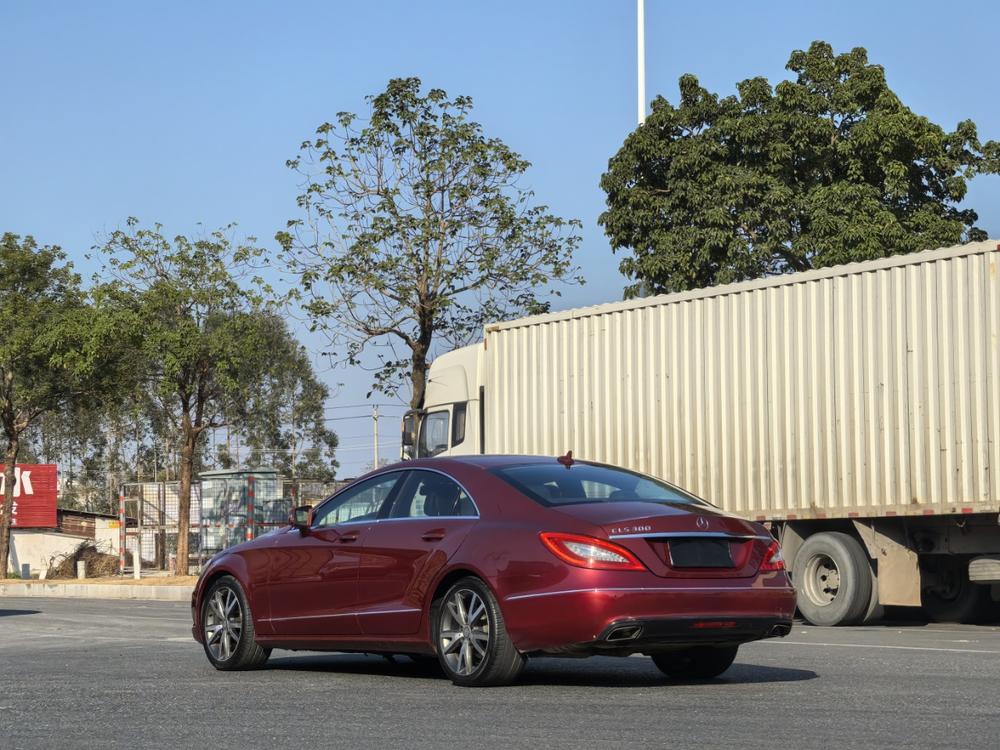 Mercedes-Benz Mercedes-Benz CLS