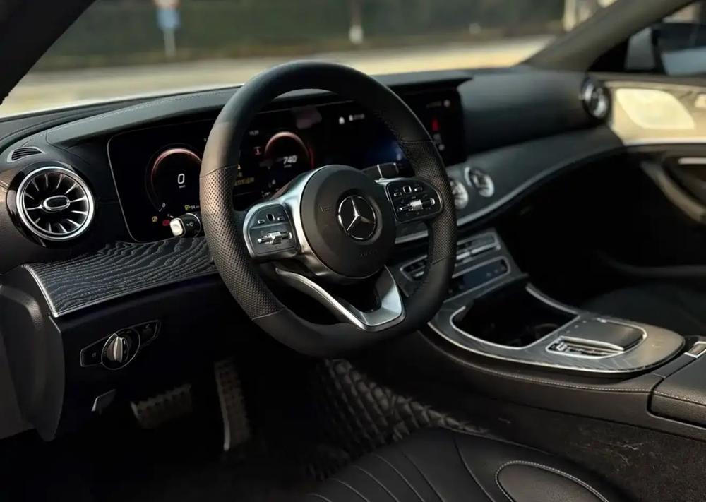 Mercedes-Benz Mercedes-Benz CLS