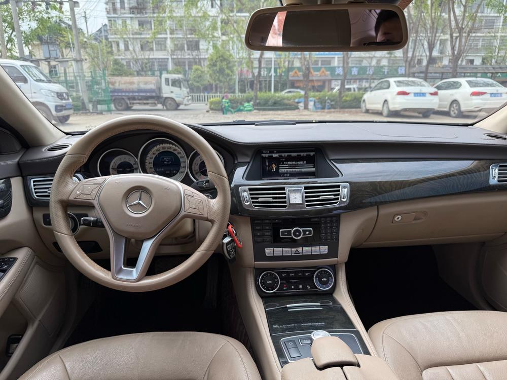 Mercedes-Benz Mercedes-Benz CLS