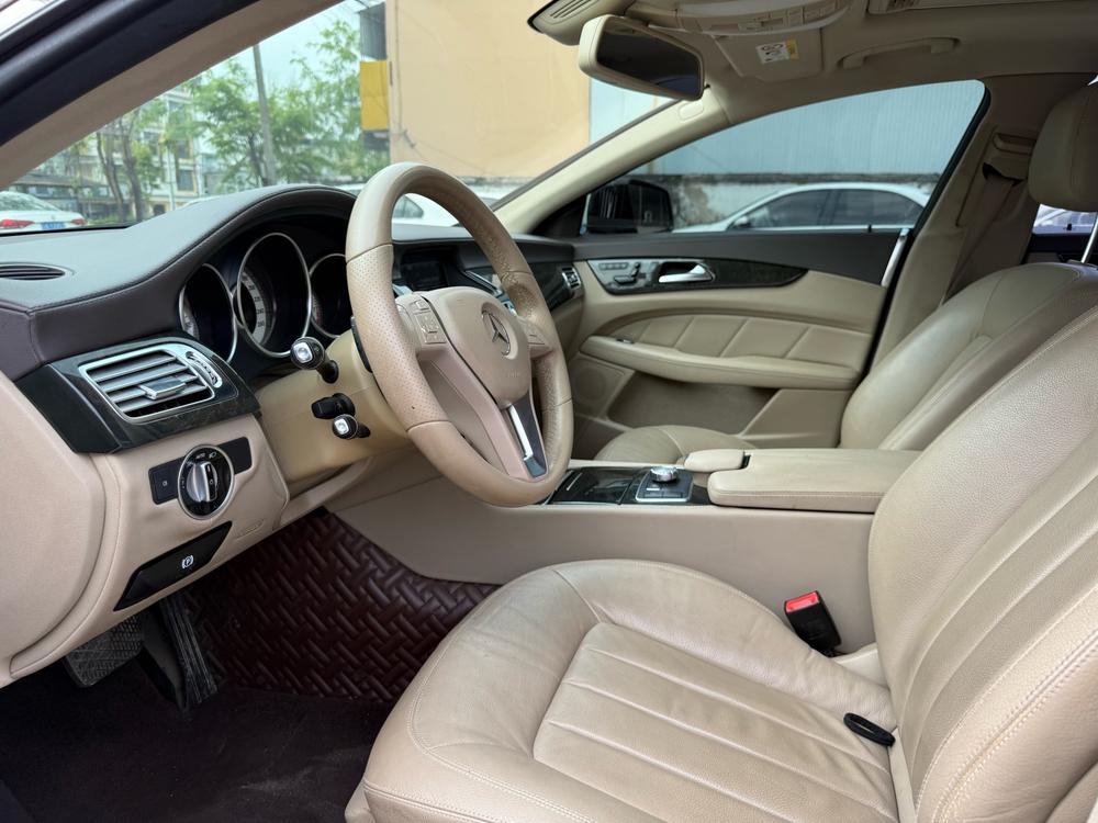 Mercedes-Benz Mercedes-Benz CLS