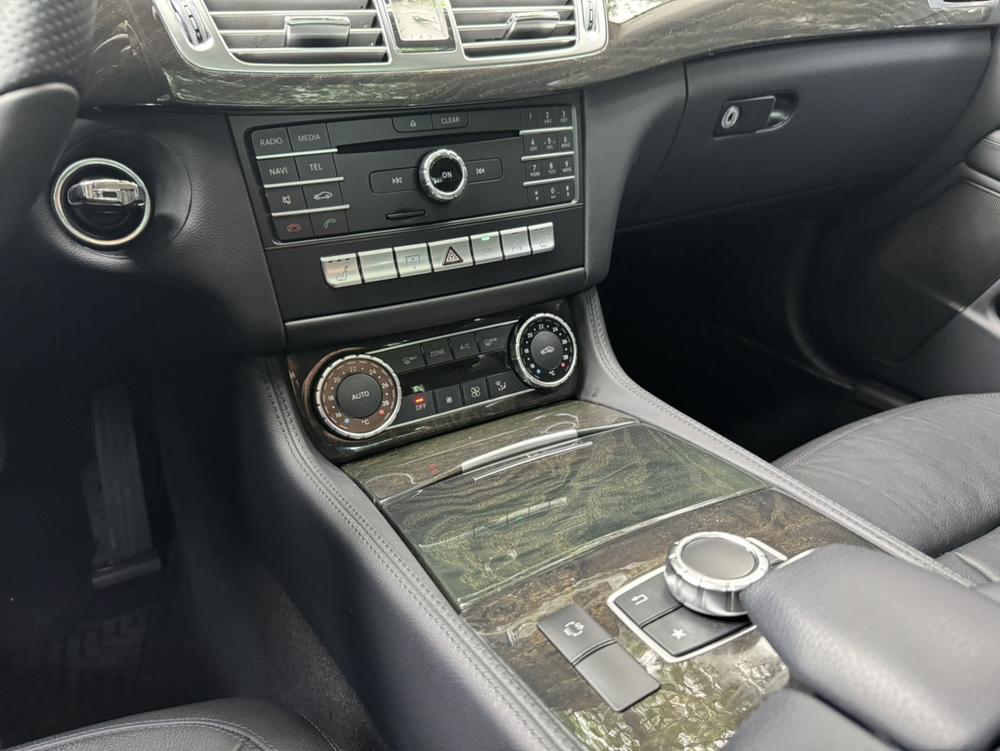 Mercedes-Benz Mercedes-Benz CLS
