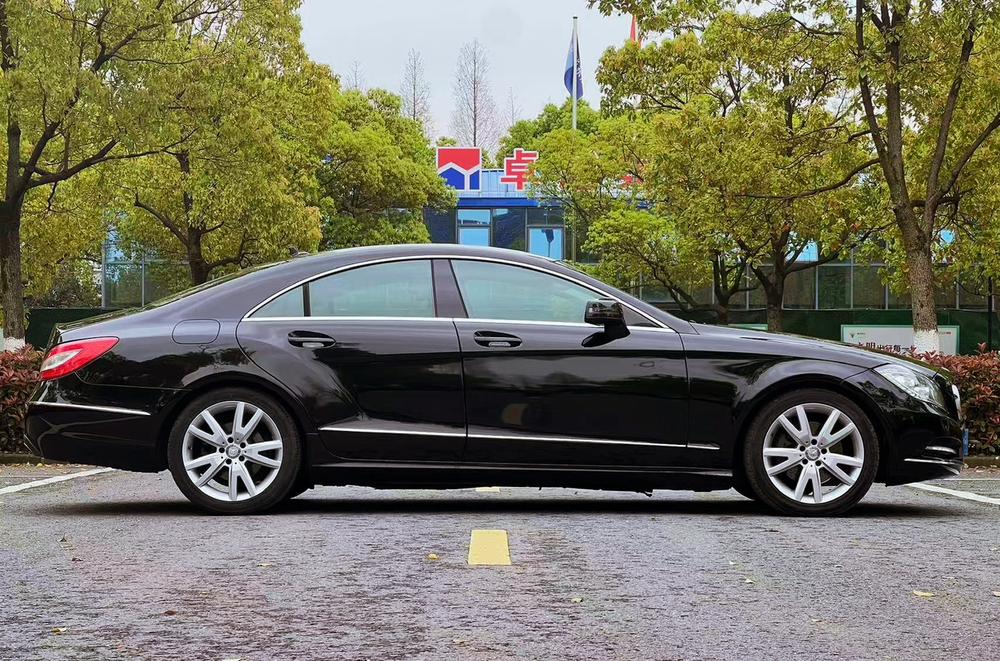 Mercedes-Benz Mercedes-Benz CLS