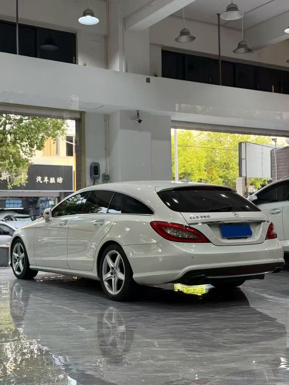 Mercedes-Benz Mercedes-Benz CLS