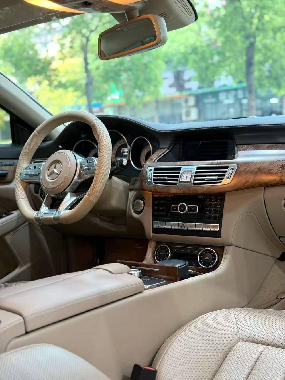 Mercedes-Benz Mercedes-Benz CLS
