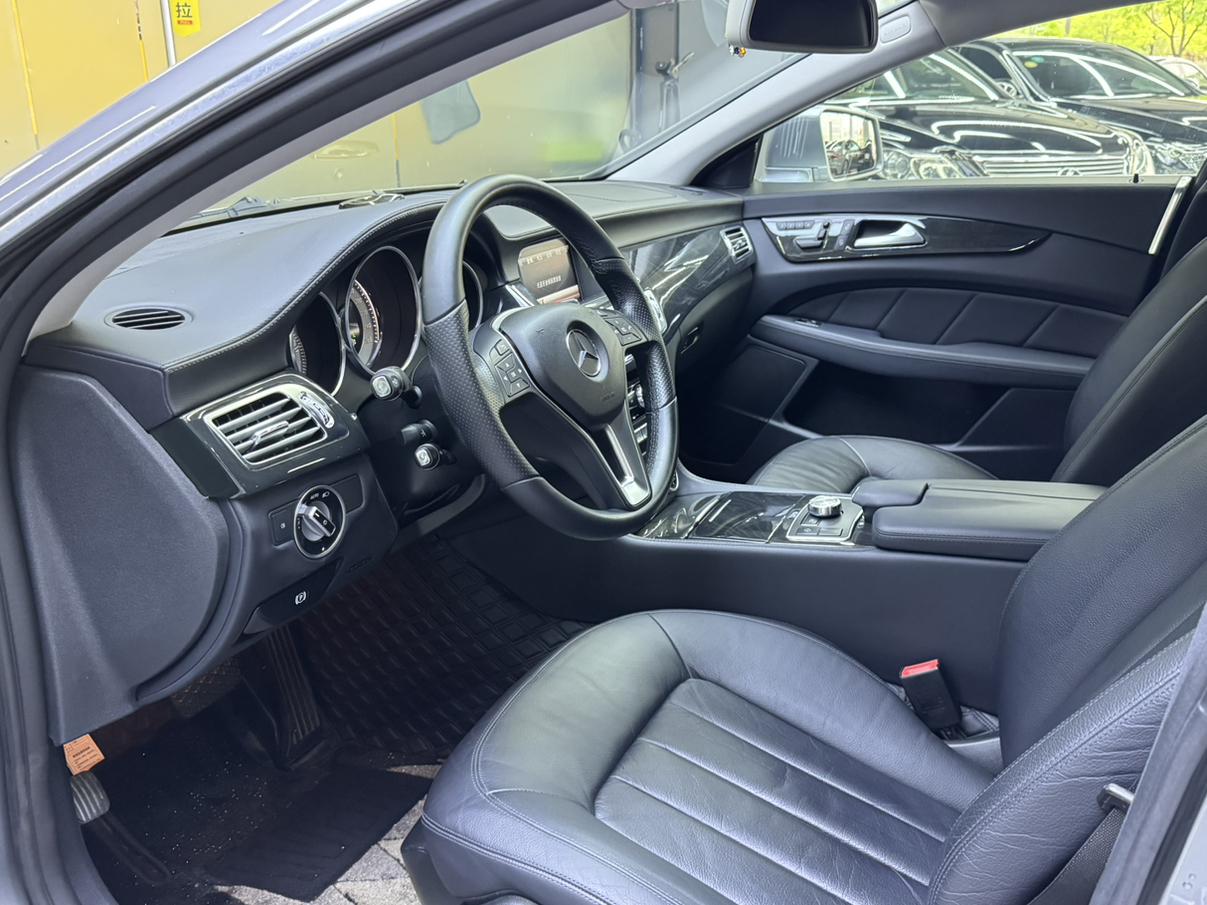 Mercedes-Benz Mercedes-Benz CLS