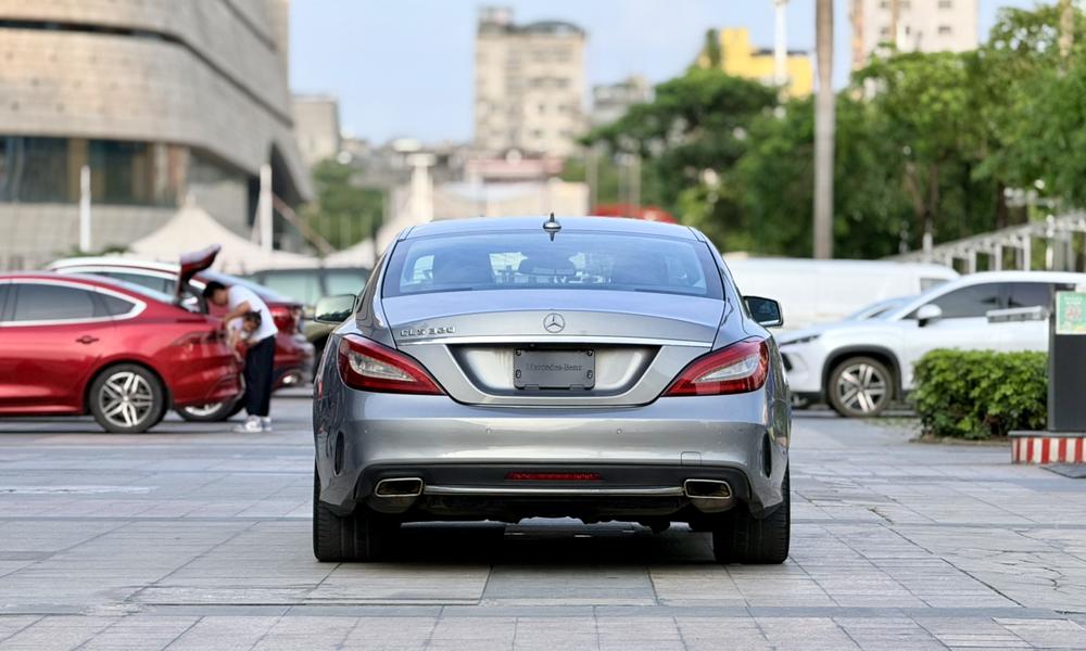 Mercedes-Benz Mercedes-Benz CLS