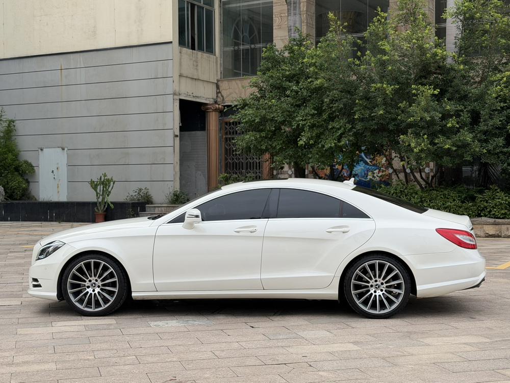 Mercedes-Benz Mercedes-Benz CLS