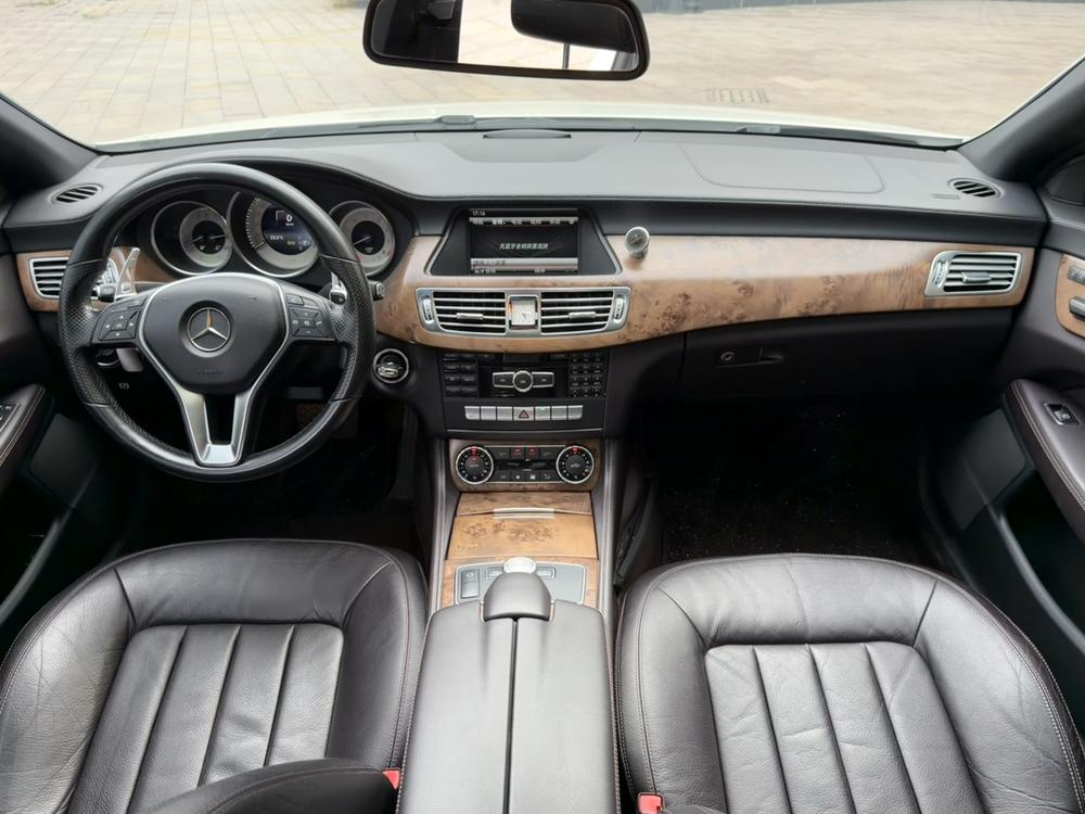 Mercedes-Benz Mercedes-Benz CLS