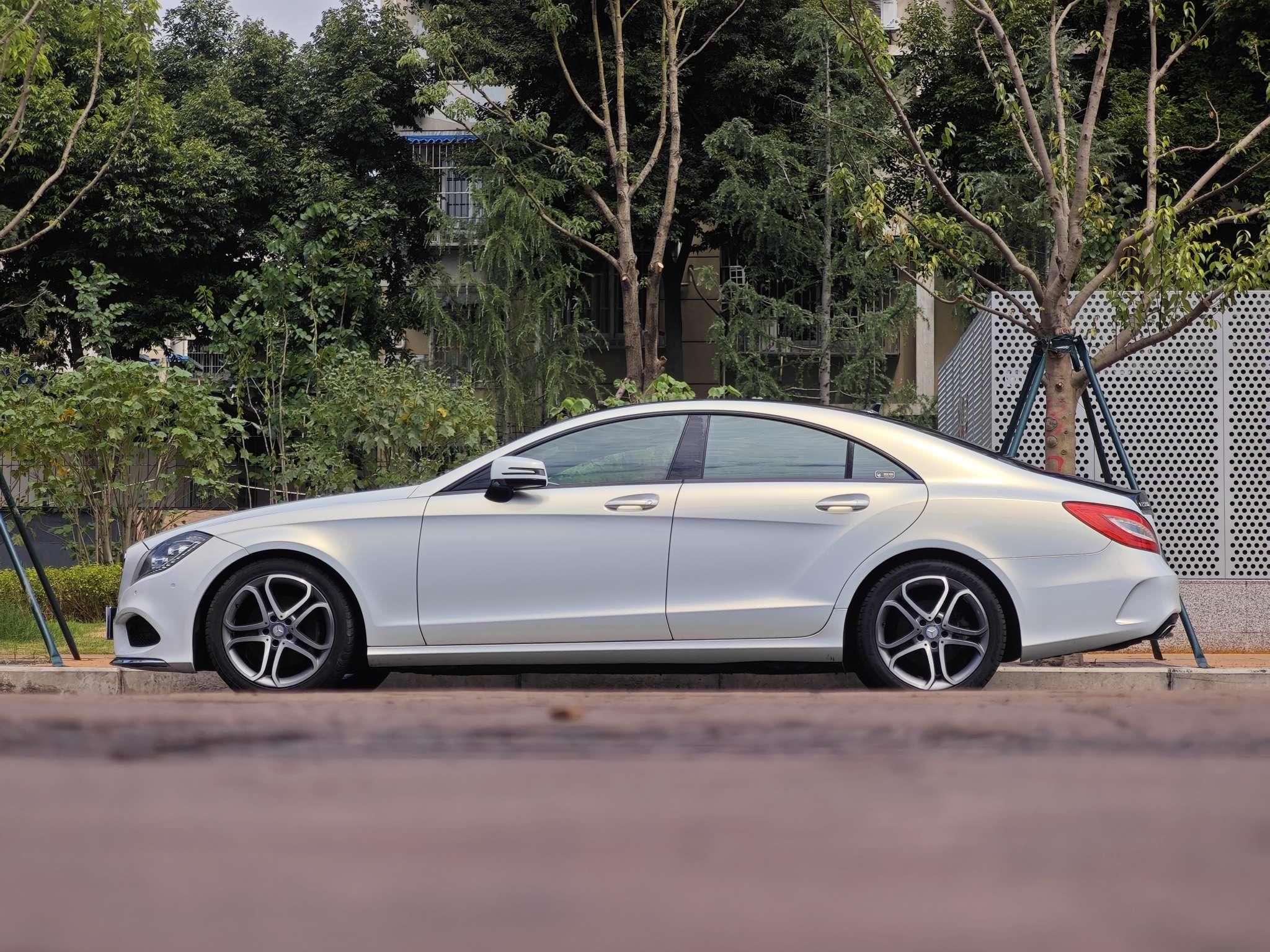Mercedes-Benz Mercedes-Benz CLS