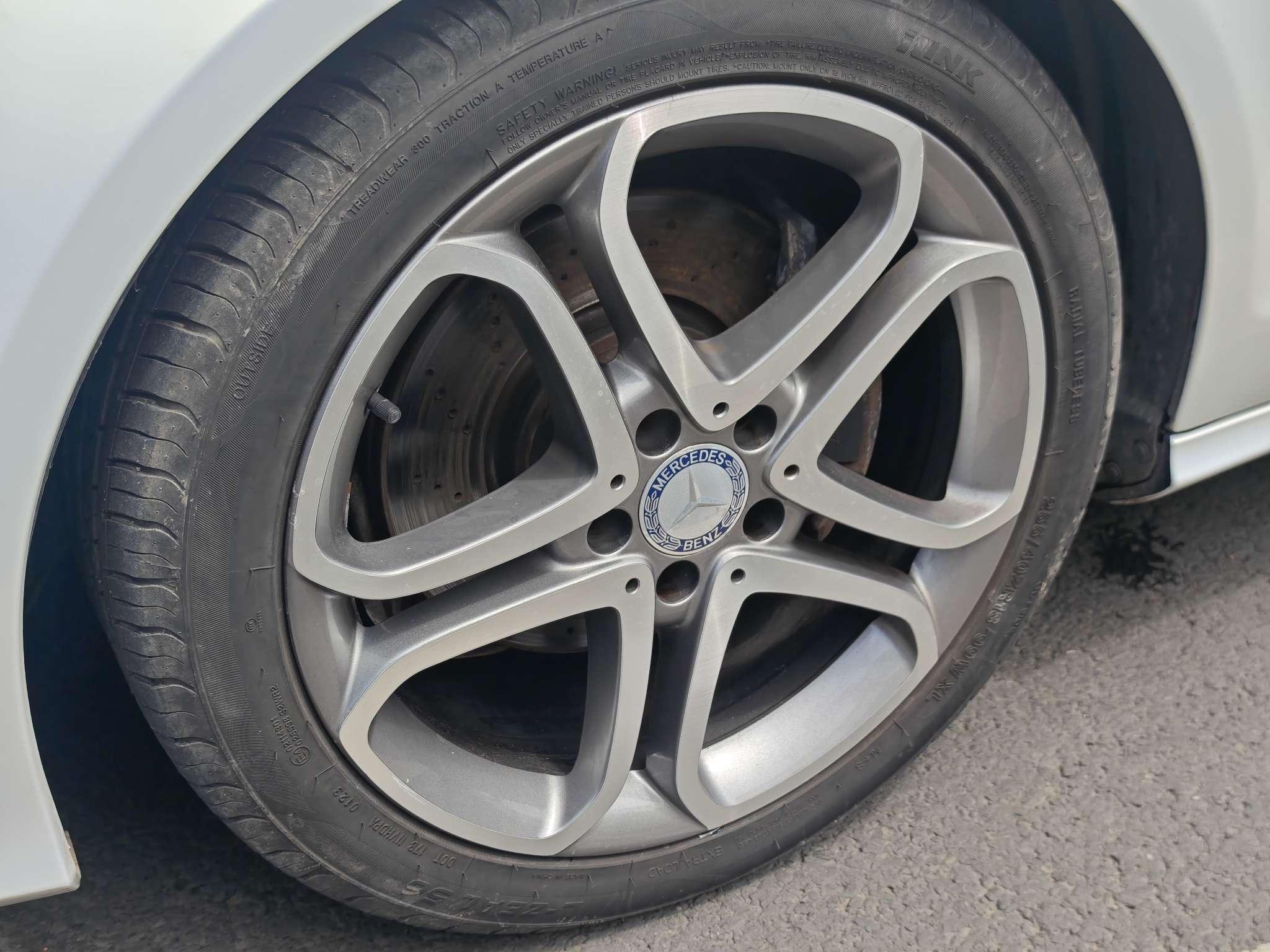 Mercedes-Benz Mercedes-Benz CLS